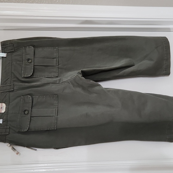 Dockers Favorite Fit Capris Size 12 - Picture 2 of 4